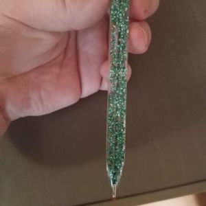 Resin pen